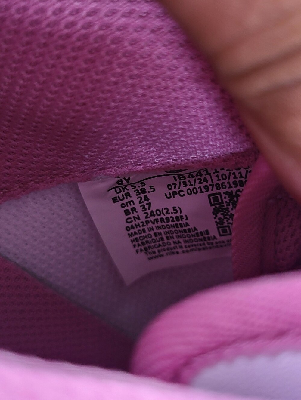 Nike Air Force 1 Pink & White Low Top Sneaker 7.5 Women 6y - Picture 4 of 4